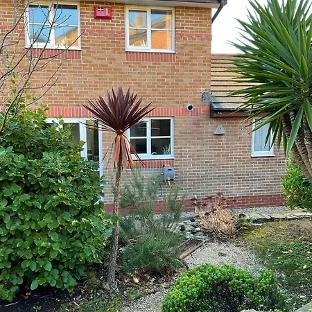 Newly Renovated 2 Bed House Nr Fistral & Gannel Estuary Tatil Evi *