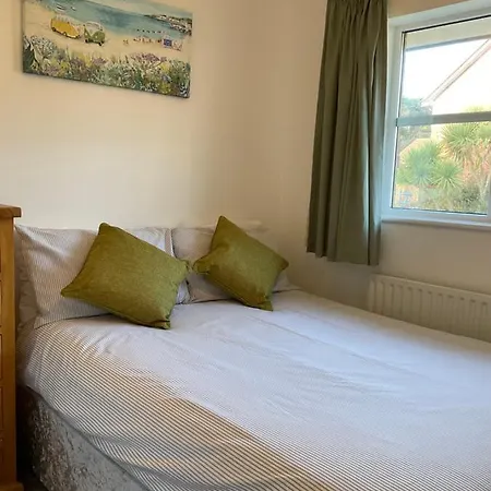 Newly Renovated 2 Bed House Nr Fistral & Gannel Estuary