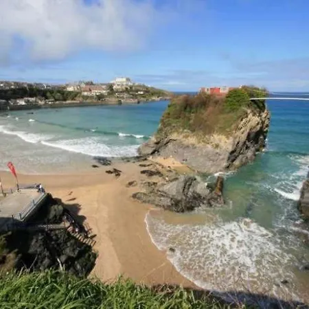 Newly Renovated 2 Bed House Nr Fistral & Gannel Estuary New Quay