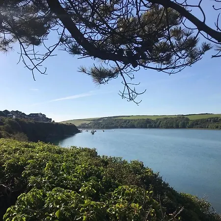 Newly Renovated 2 Bed House Nr Fistral & Gannel Estuary Feriehus *